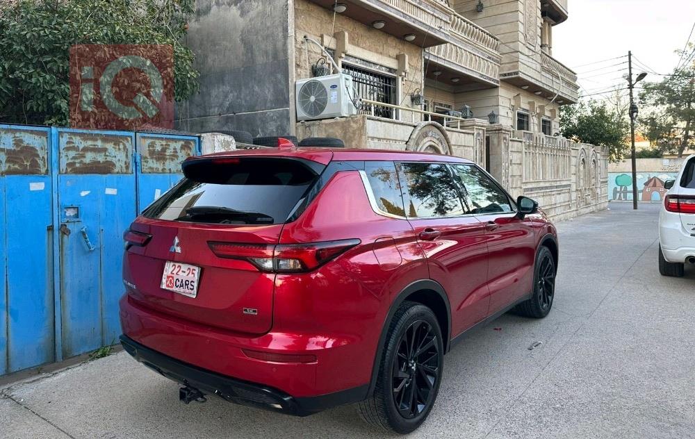 ميتسوبيشي اوتلاندر